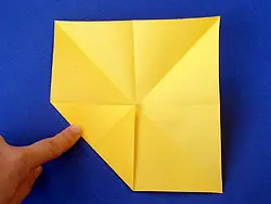 einen Papierflieger falten